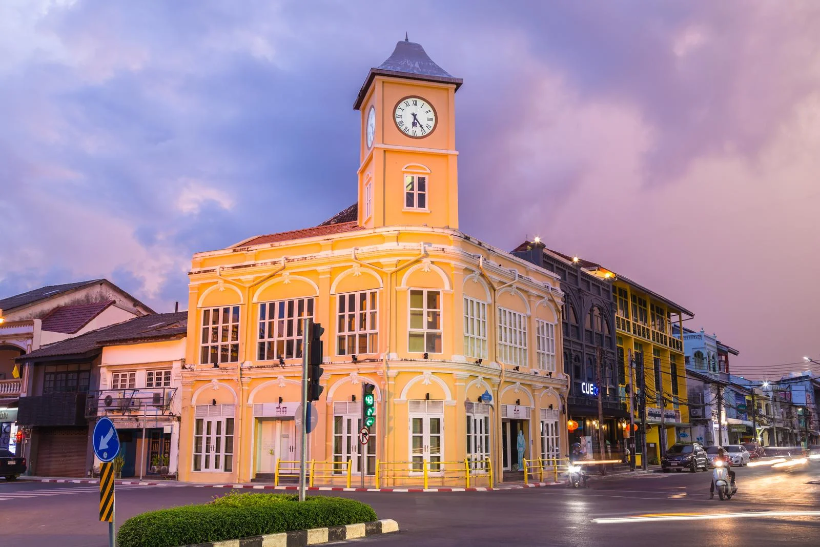 Discover the Charm of Phuket Old Town: Top 5 Hotels for Your Stay